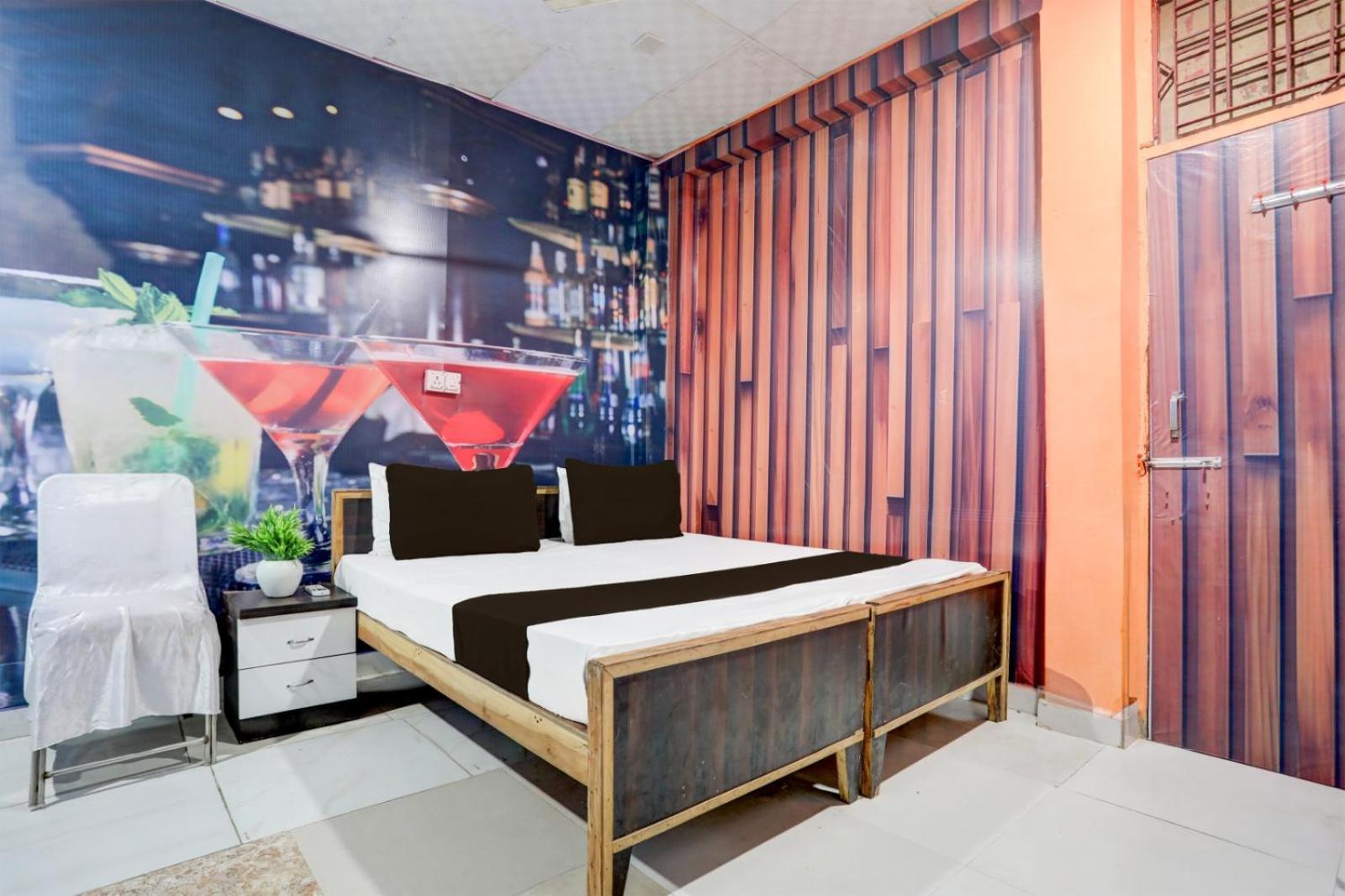 New Paradise Hotel &Restaurant Alwar Exteriör bild