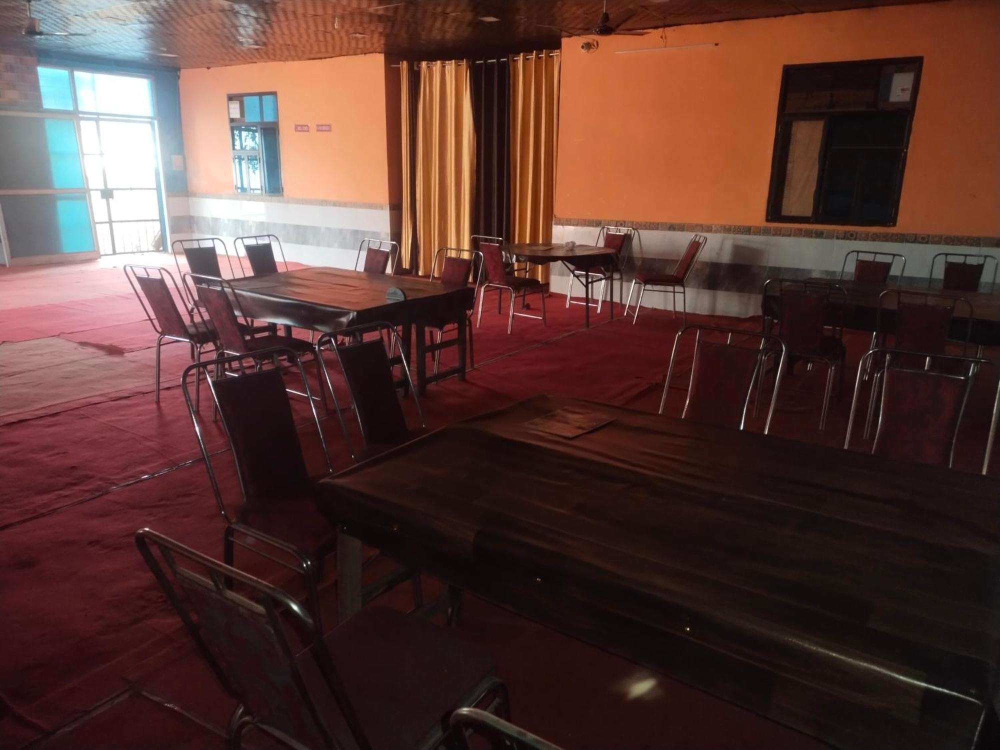 New Paradise Hotel &Restaurant Alwar Exteriör bild